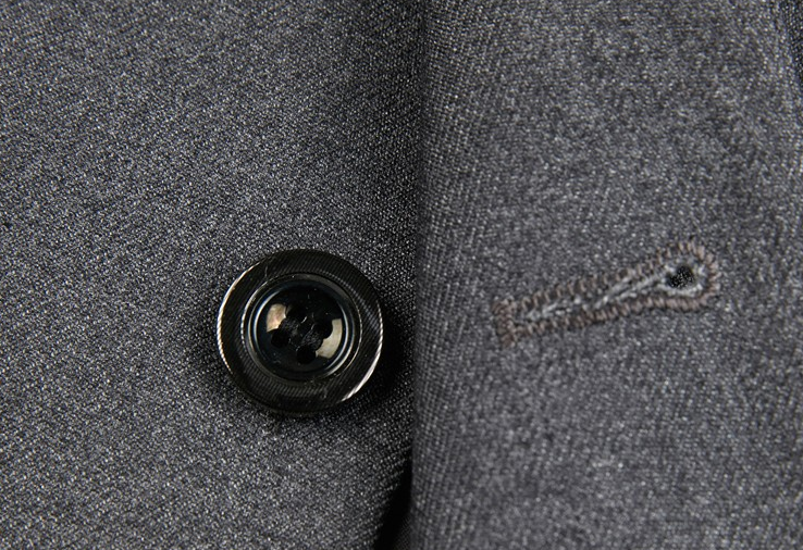男士西服定做 男士西服紐扣和扣眼細(xì)節(jié)展示圖